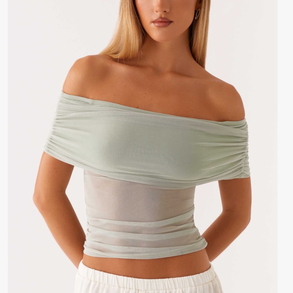 Nelly Off Shoulder Top - Pistachio